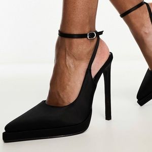 Platform heel in Satin Black